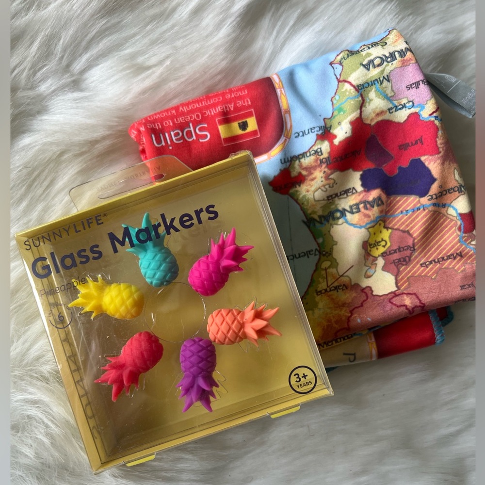 Pier 1 Pineapple Wine Markers And Wine Glass Cloth